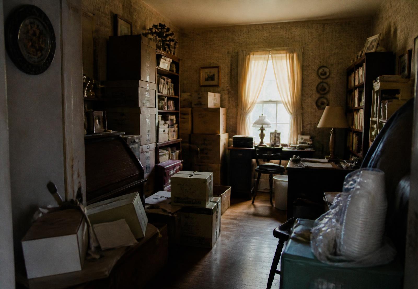 Room packed with belongings before a cleanout